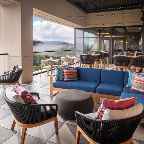 Harrah's Cherokee Valley River Hotel & Casino – A Caesars Rewards Destination