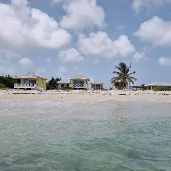 Harrys Cottages Cottage 5 Right on the Pink Sand