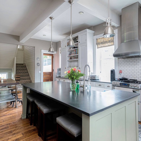 Hatch House Bed & Breakfast