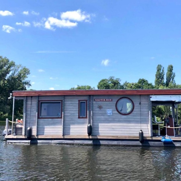 Hausboot NautikHus by Interhome