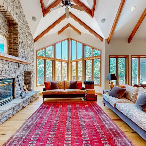 Hawk Cove Manor