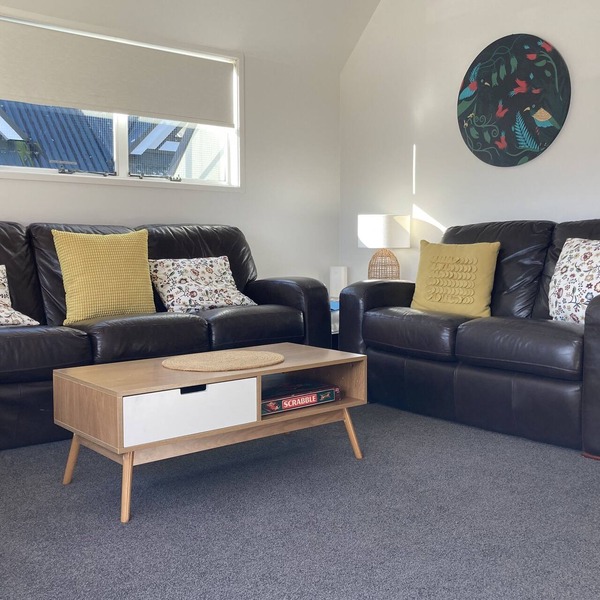 Heart of Russell Apartment - Russell Apartment