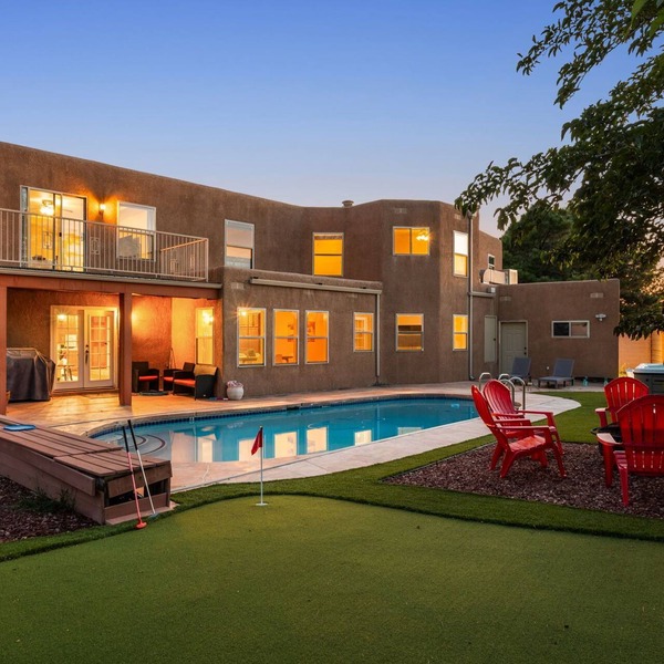 Heated Pool, 3700sf, Game Room