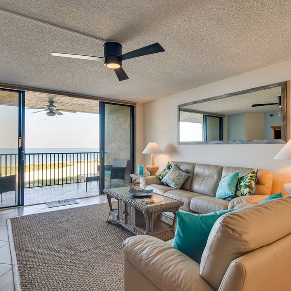 Heated Pool Access: Clearwater Beachfront Condo!