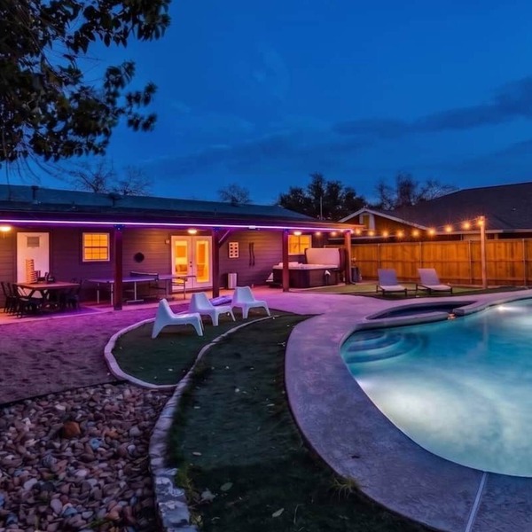 Heated Pool/Spa/MiniGolf/Cornhole/Downtown/Domain