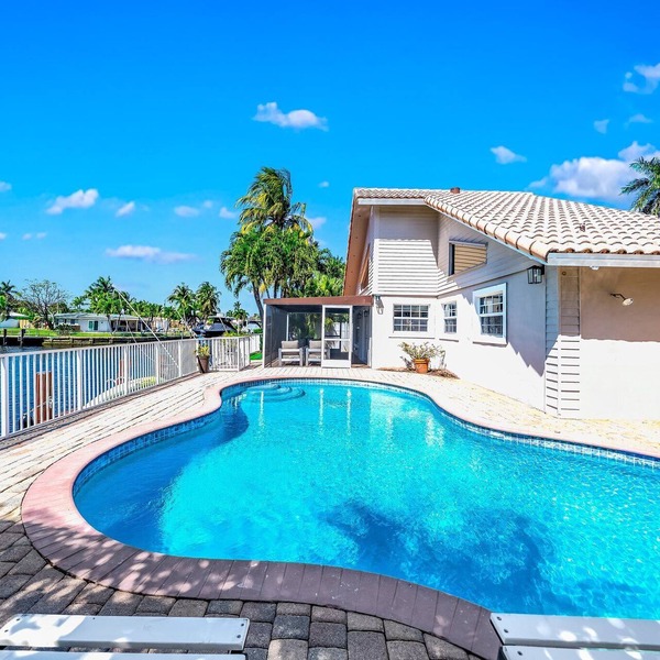 Heated Pool! Waterfront+Kayak! Close 2 Beach!