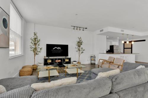 HEB 104 Spacious Condo Downtown Fort Worth, Free Parking, Gym