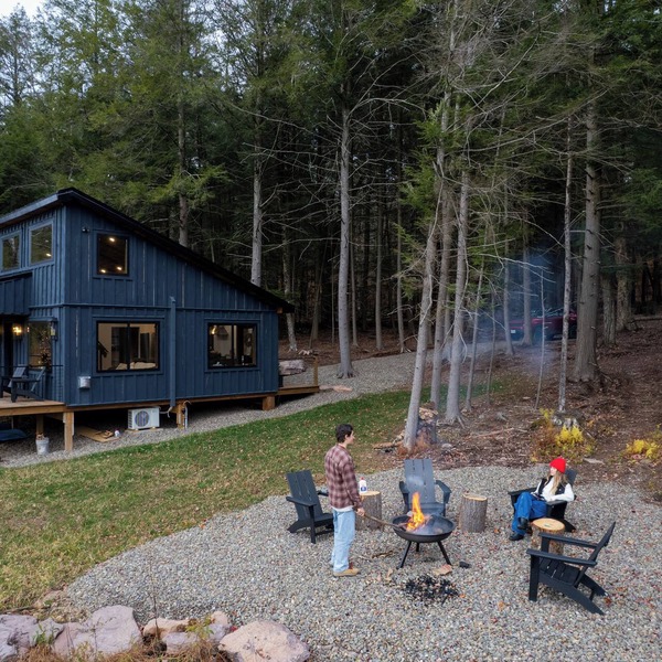 Hemlock Hideaway – Luxury Cabin - Romantic & Remote Getaway in Upstate, NY