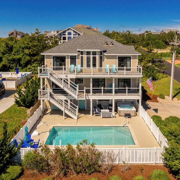 Here & Now - Beautifully Remodeled 5 BR Semi-Oceanfront Home w/Pool