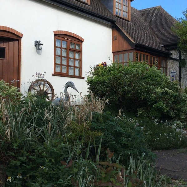 Heron View Riverside Retreat in Peaceful Rural Hamlet near Roman Town, Alcester
