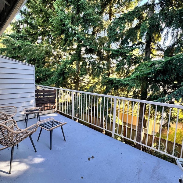 Hidden Gem in peaceful Central Location!