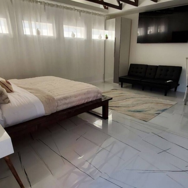 Hideaway Haven: Cozy studio with WiFi, AC in charming Largo