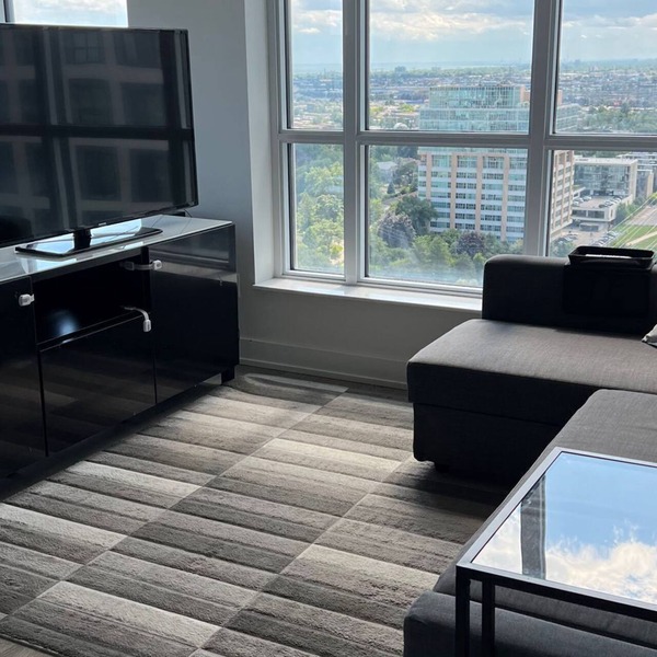 High End 6 people Apartment Islington Etobicoke
