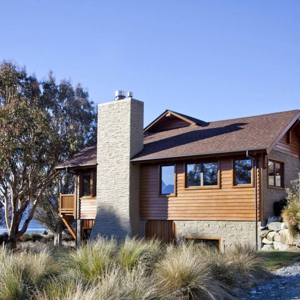 High Mountain Lodge Rental for 10 Guests near Queenstown, New Zealand