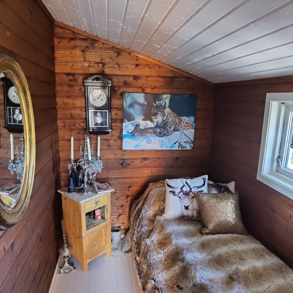 High standard cabin with view, hiking and fishing Ocean boat rental possible