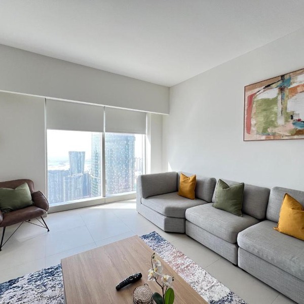 HighFloor 3BR plus Maids GateTower