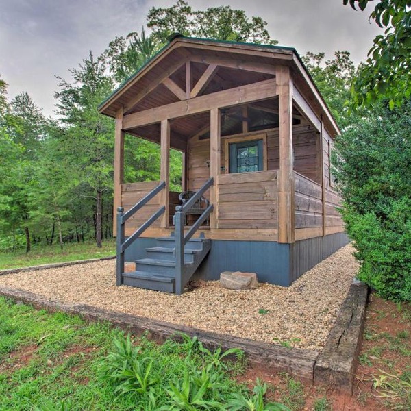 Hike, Sip & Unwind! Mill Spring Cabin Near Winery