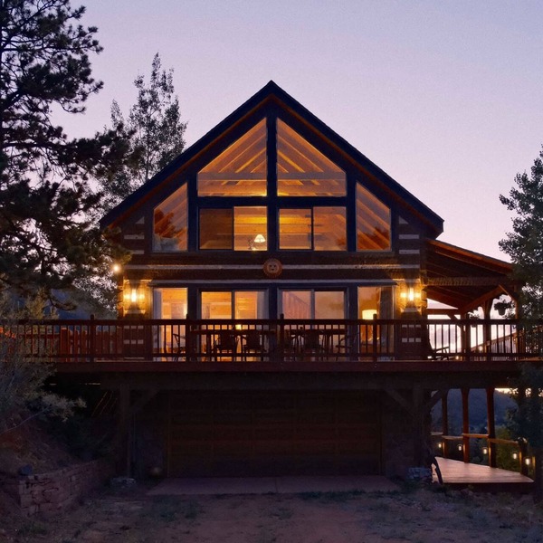 Hillside Cabin - Mt Views - Patio Decks - Hot Tub
