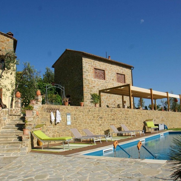Hillside Escape in Vinci