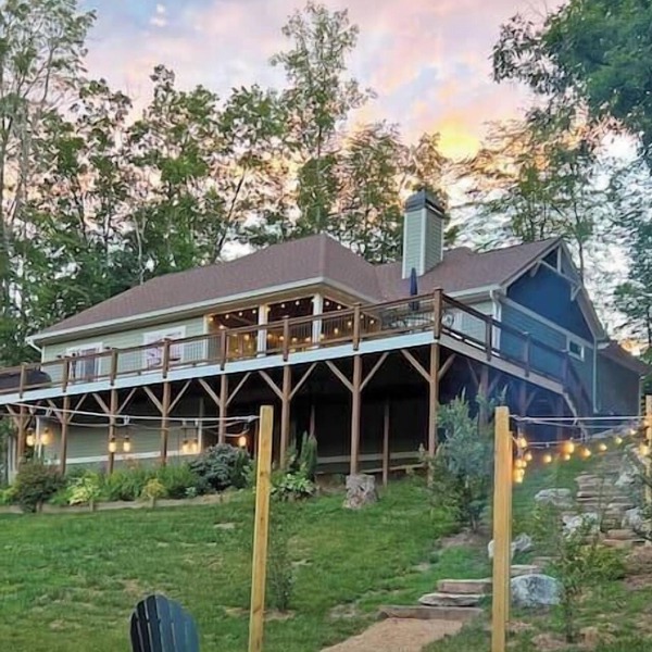 Hillside Haven | 3BR Retreat Sleeps 8