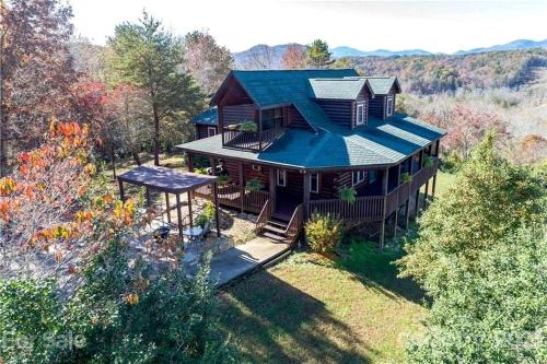 Hillside Haven Cabin with Hot Tub in Rutherfordton, NC