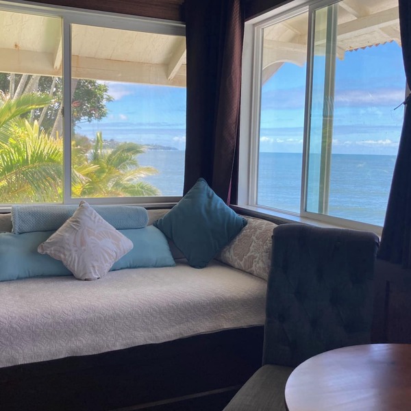 Hilo Bay Oceanfront B&B
