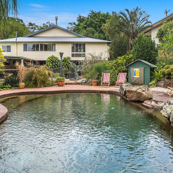 HINTERLAND OASIS