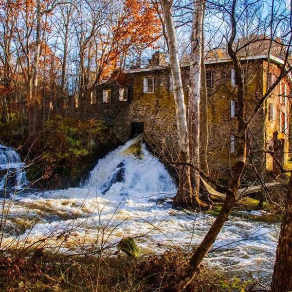 Historic, Converted Mill w/Beautiful Waterfall & Stream, 2 hr drive from NYC
