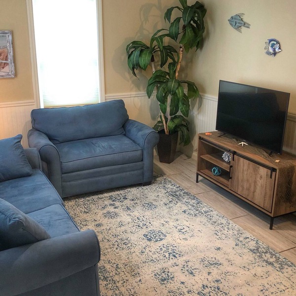 Historic Downtown Bungalow -Walk To Everything-