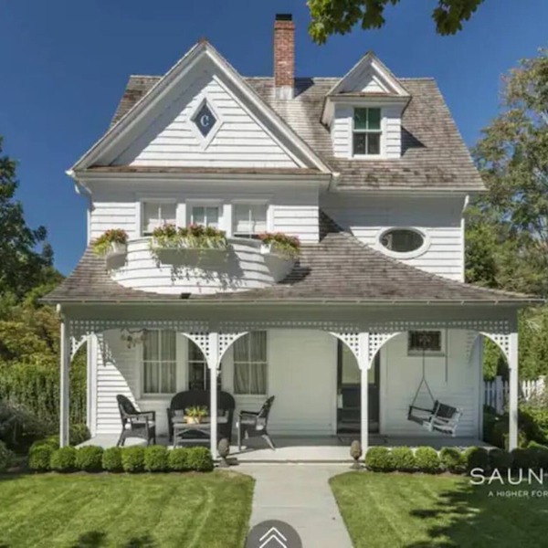 Historic Hamptons Beach Town 4-Bedroom & Pool