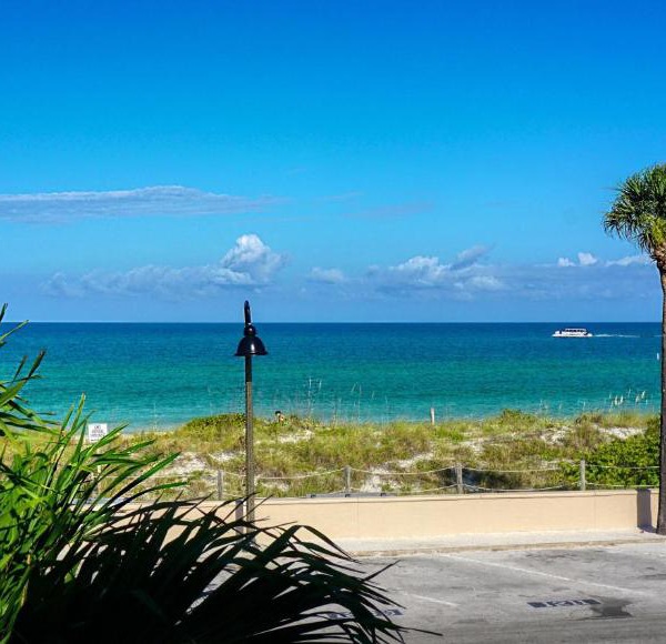 Historic Pass-A-Grille Beach Club Gulf Way Pool