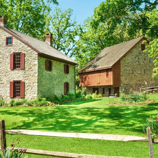 Historic Restored Amish Homestead 1-BR Barn Loft