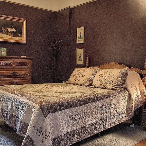 Historic Victorian Room/Private Bath + Views