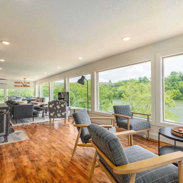 Historical LAKEFRONT Luxury 7 Bedroom - Eureka!