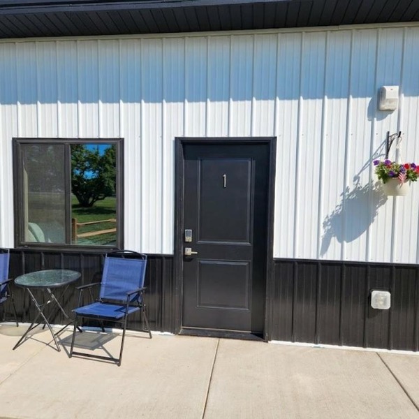 Hitching Post Motel