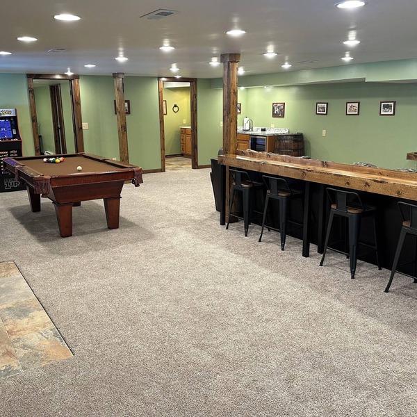 Hocking Hills Cabin- private hot tub, hiking trail, caves, fire pit, pool table