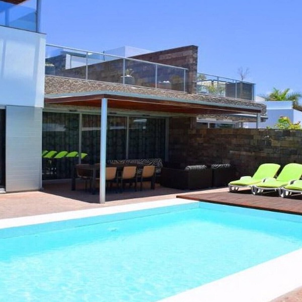 Holiday Accommodation "5-Bedroom Villa in Playa del Duque" with private pool