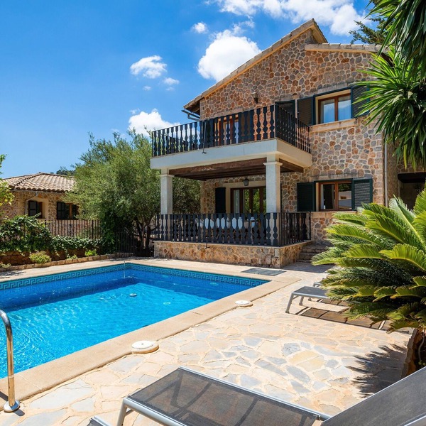 Holiday Home 'Camila' with Private Pool, Wi-Fi and Air Conditioning