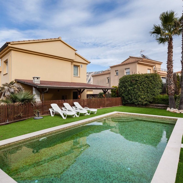 Holiday Home 'Collbato Resort' with Mountain View, Wi-Fi and Air Conditioning