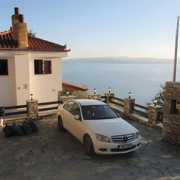 Holiday Home 'The House with The Cave' with Sea View, Wi-Fi and Air Conditioning