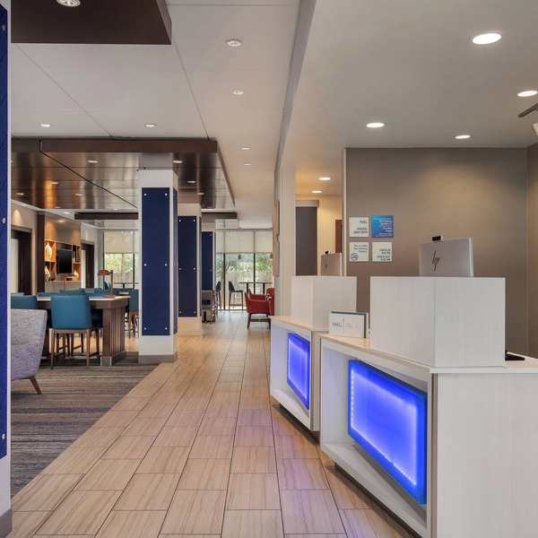 Holiday Inn Express & Suites-Dripping Springs - Austin Area by IHG