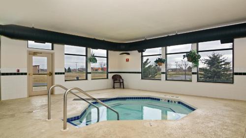 Holiday Inn Express Hotel & Suites Fort Atkinson by IHG