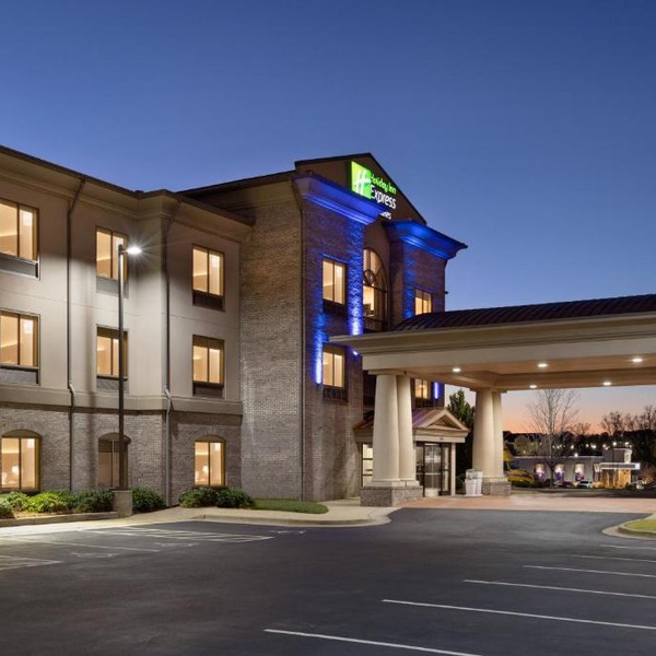 Holiday Inn Express Hotel & Suites Opelika Auburn by IHG