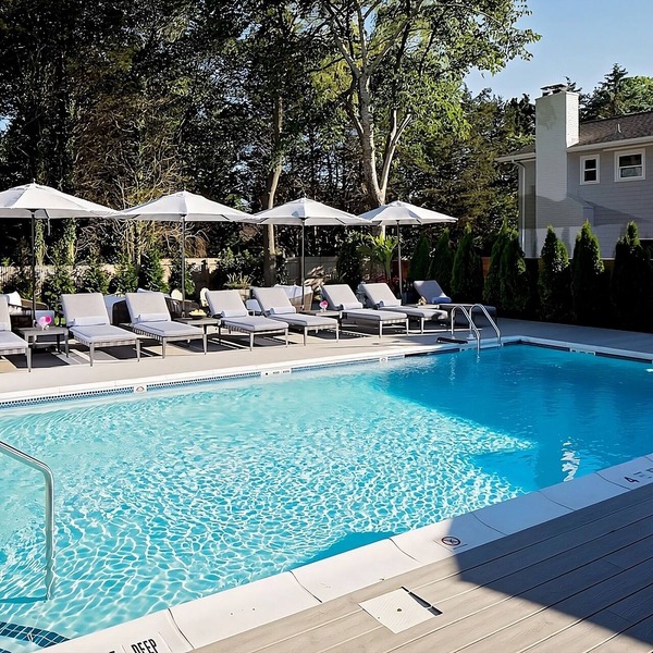 Home-like Accommodations! 3 Convenient Units near Two Mile Hollow Beach!