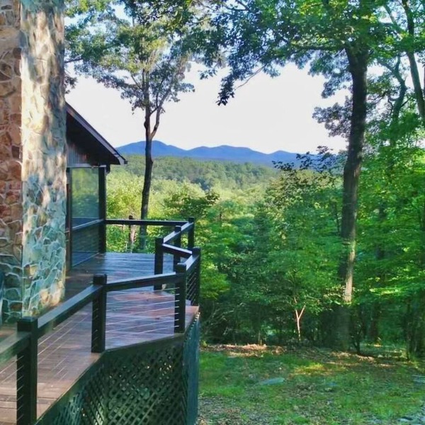 Honey Bear Hideaway - Mountain Views - Paved Roads - Pup Friendly - Cozy - WIFI