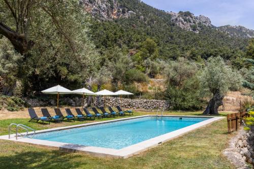 Honor - Rustic villa for 16 people