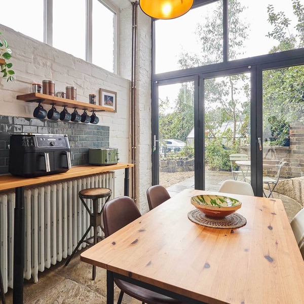 Host & Stay | The Artist's House