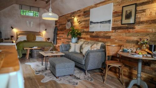 Host & Stay - Tin Bath