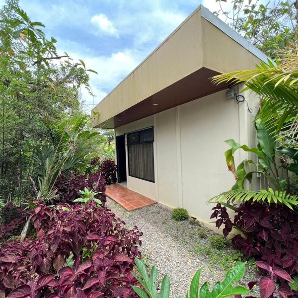 Hotel Rio Celeste to Know