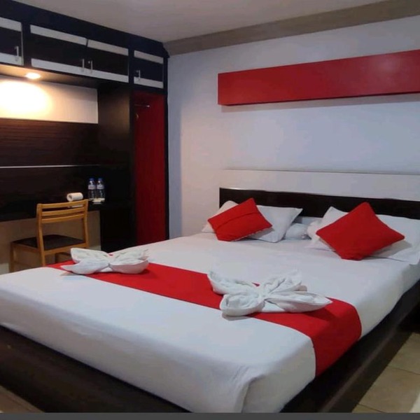 Hotel Riverside